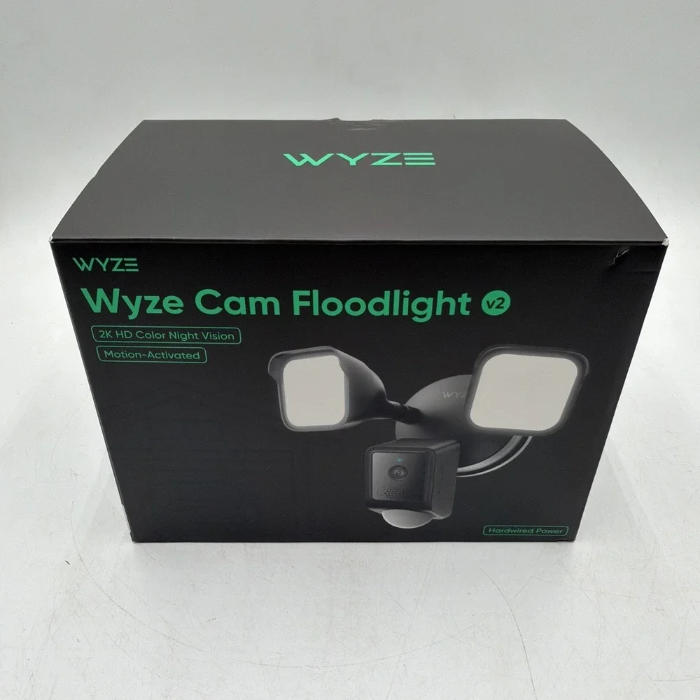 WYZE Wired Outdoor Wi-Fi Floodlight v2 Home Security Camera 2K Video BLACK